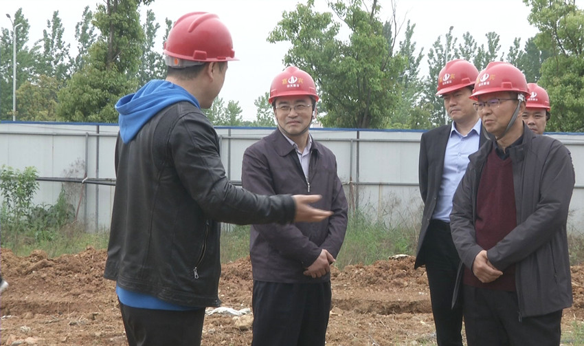 何智在市医院新区调研.jpg